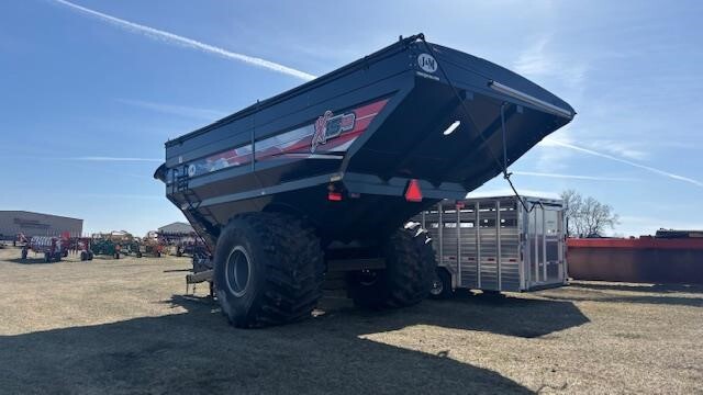 2024 J&M 1522-20S Grain Cart