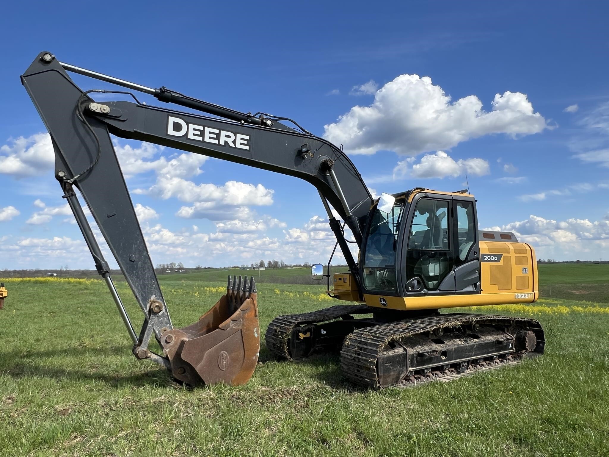 2022 Deere 200G Excavator