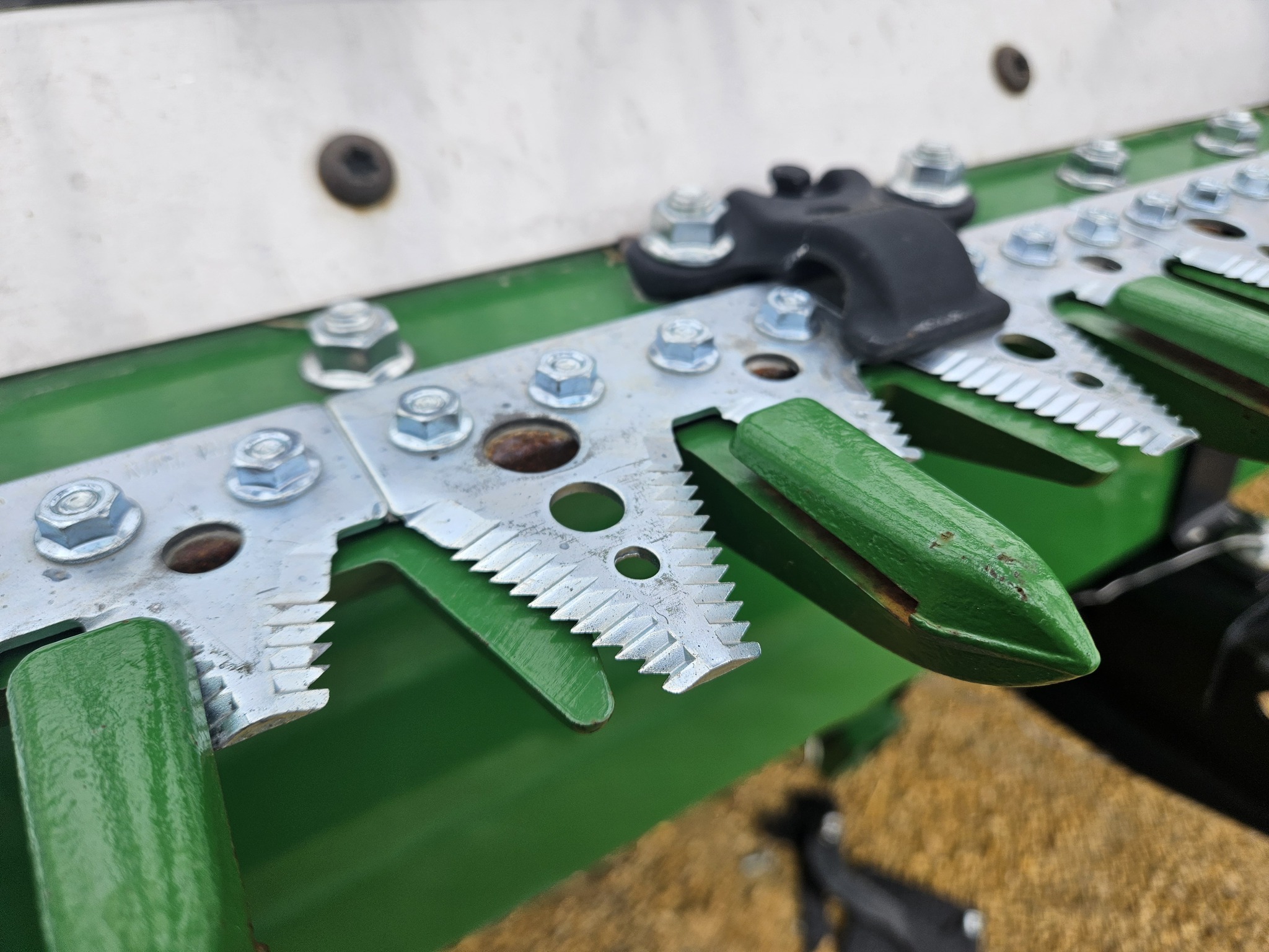 2023 John Deere HD45F Platform