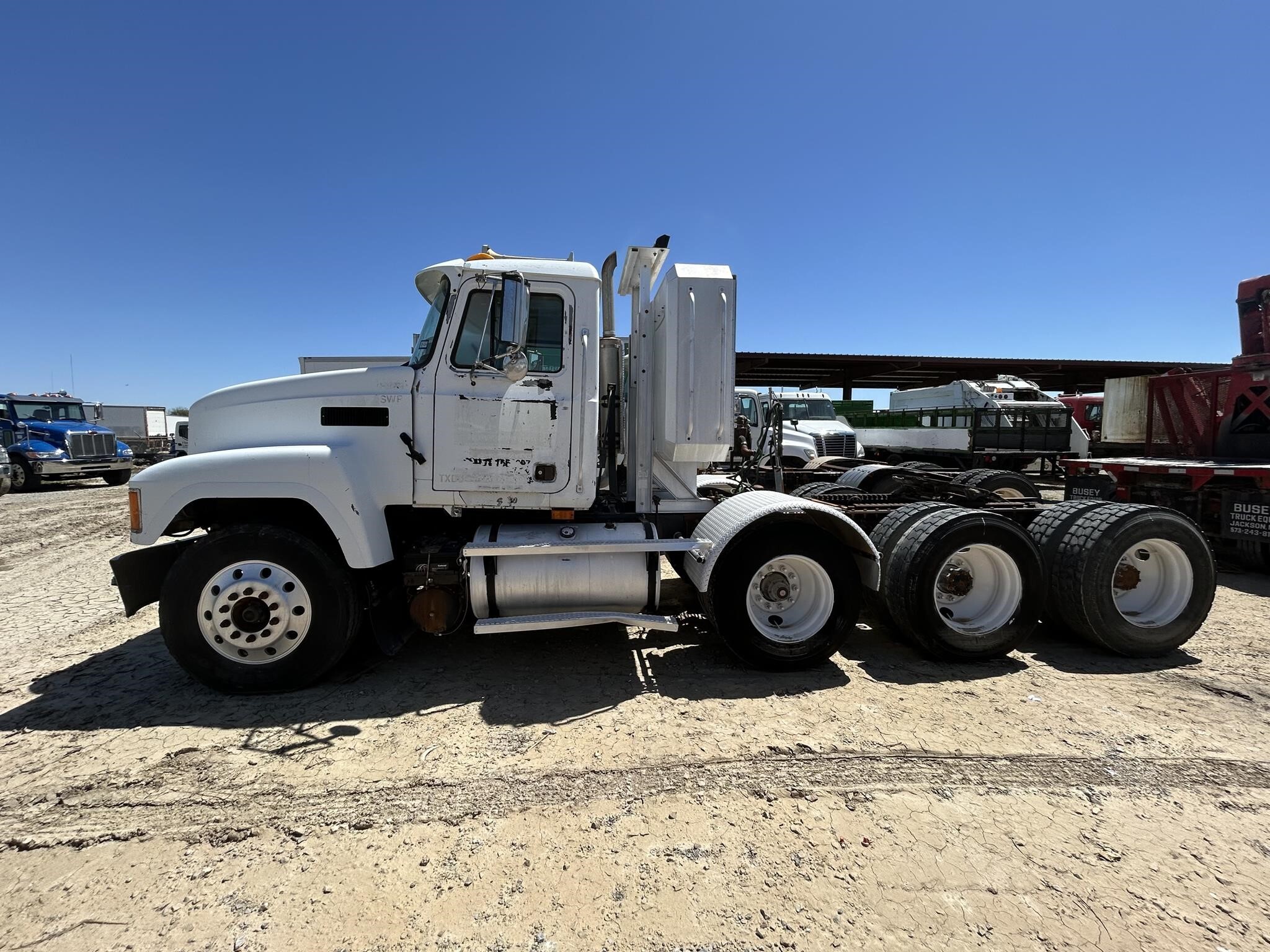 2003 Mack CH613 Semi Trucks/Trailer