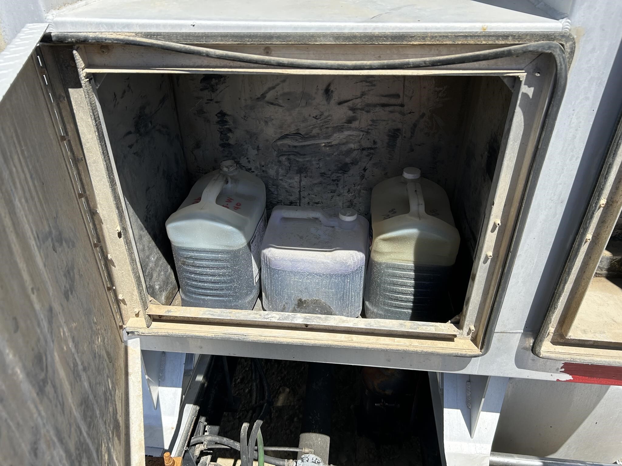 2003 Mack CH613 Semi Trucks/Trailer