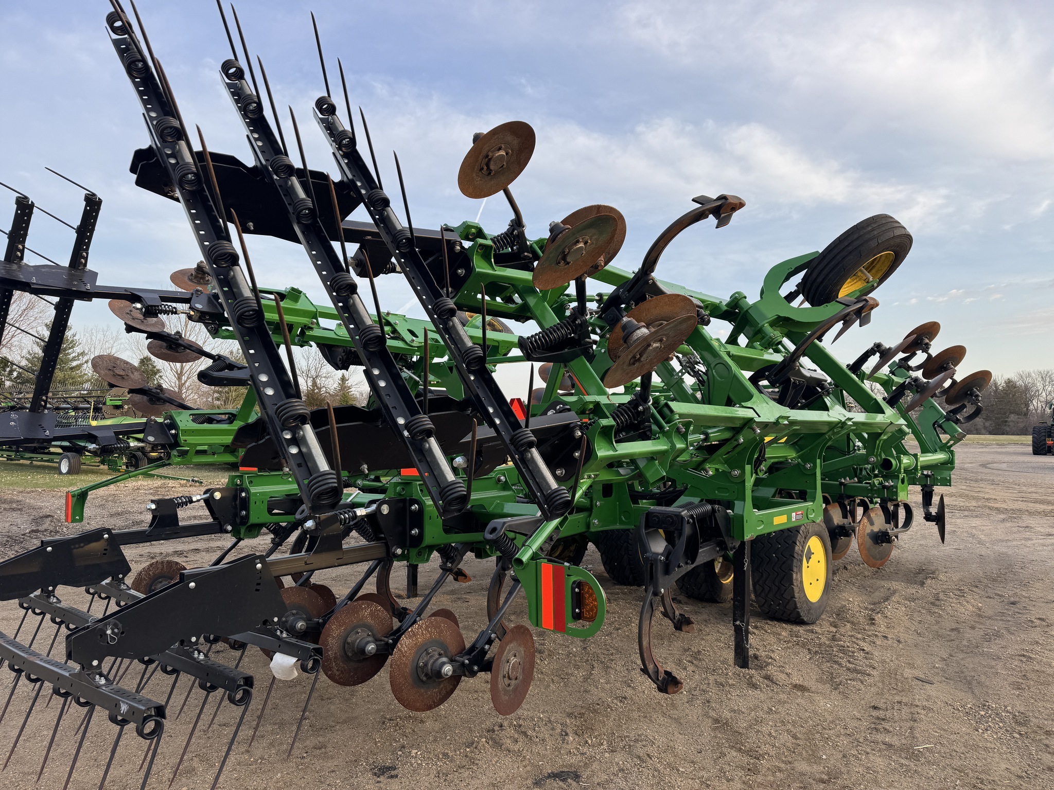 2024 John Deere 2730 Disk Chisel