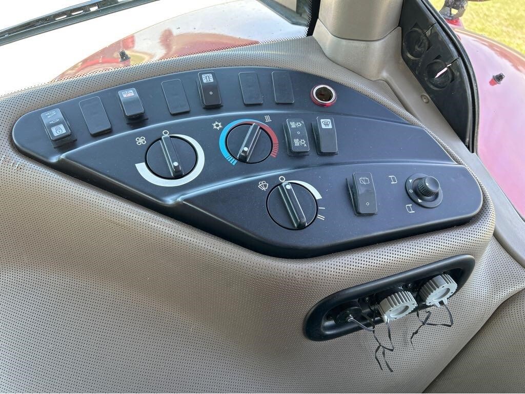 2018 Case IH Magnum 380 Rowtrac CVT Tractor