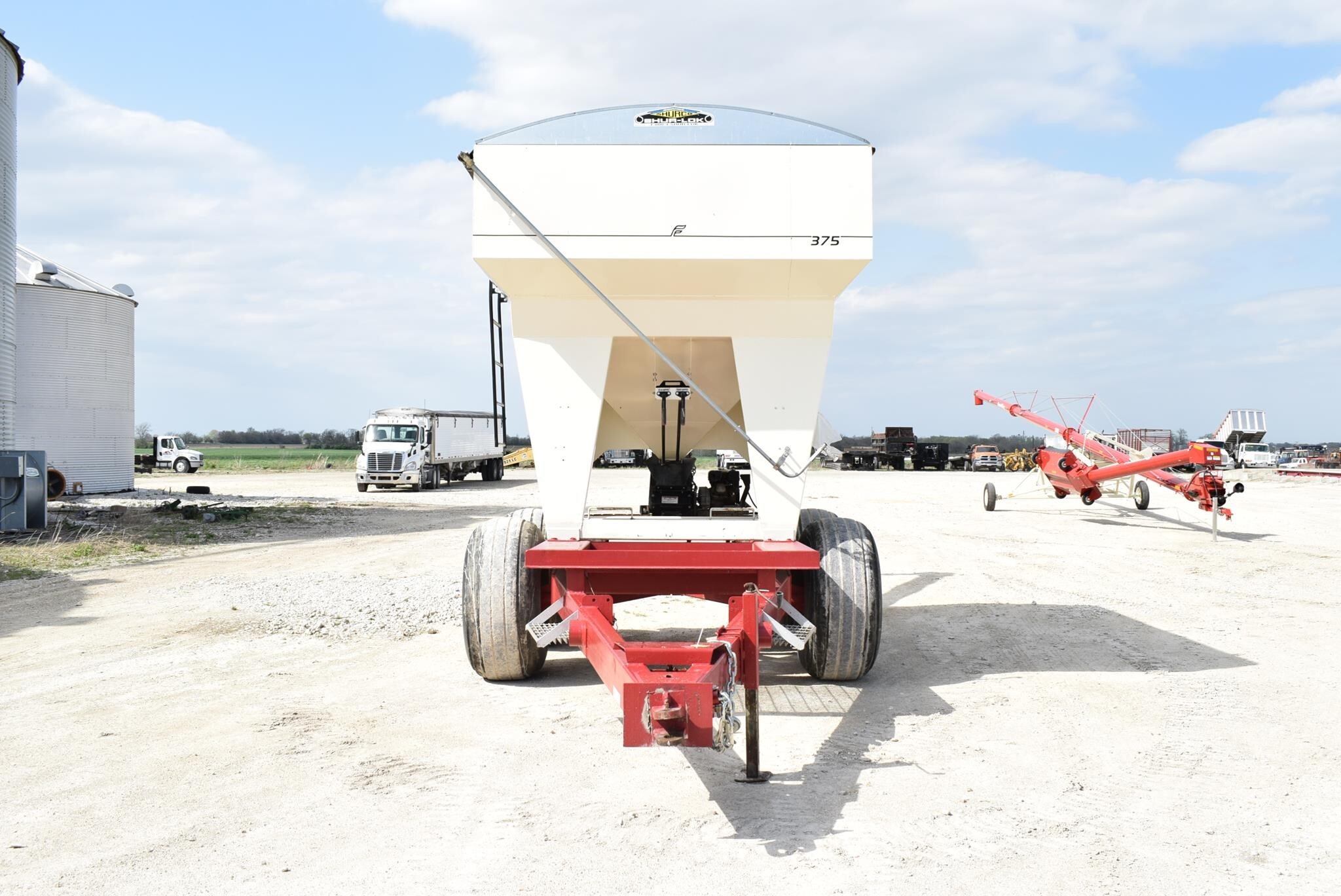  Friesen 375 Seed Tender