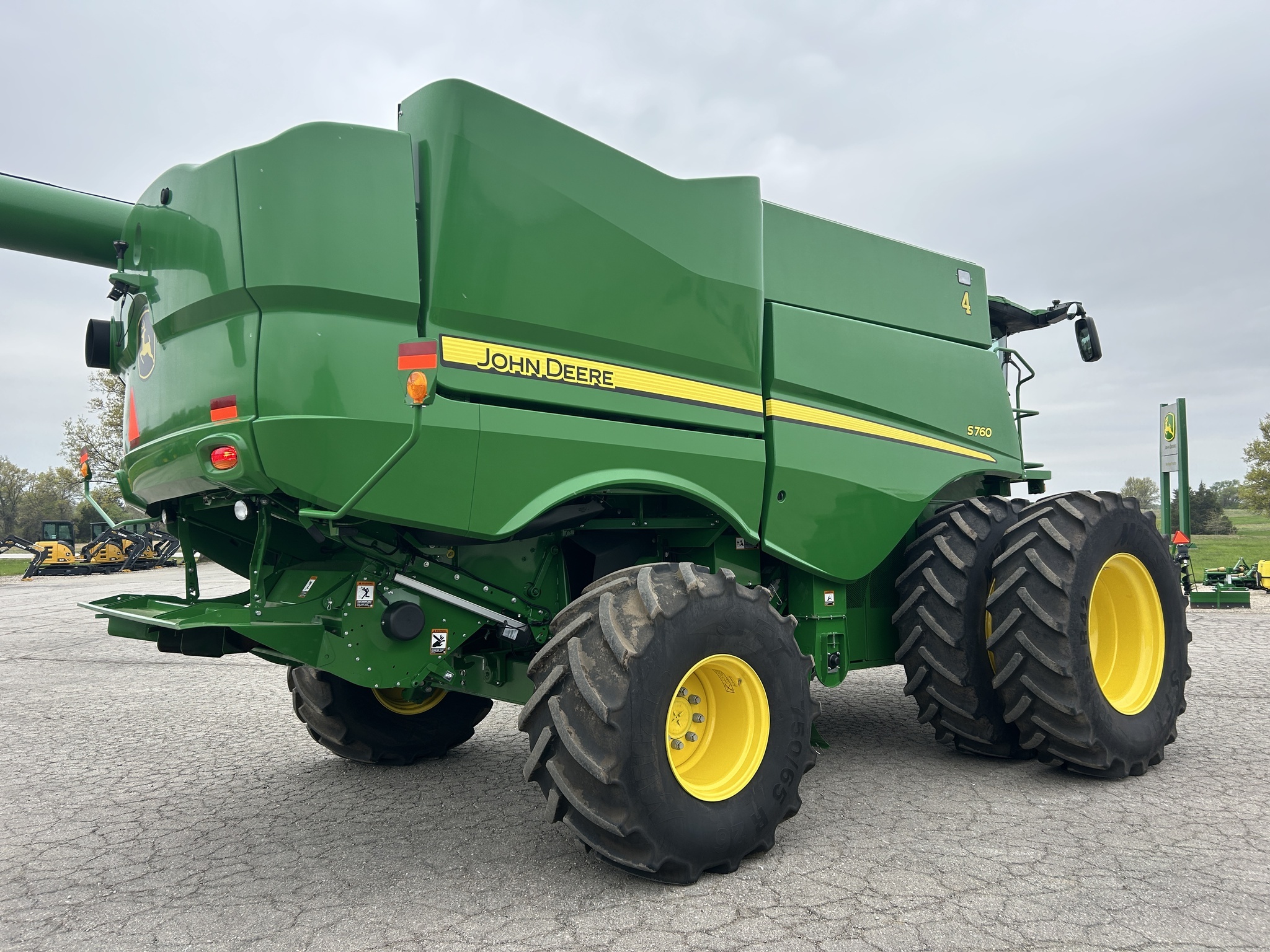2023 John Deere S760 Combine