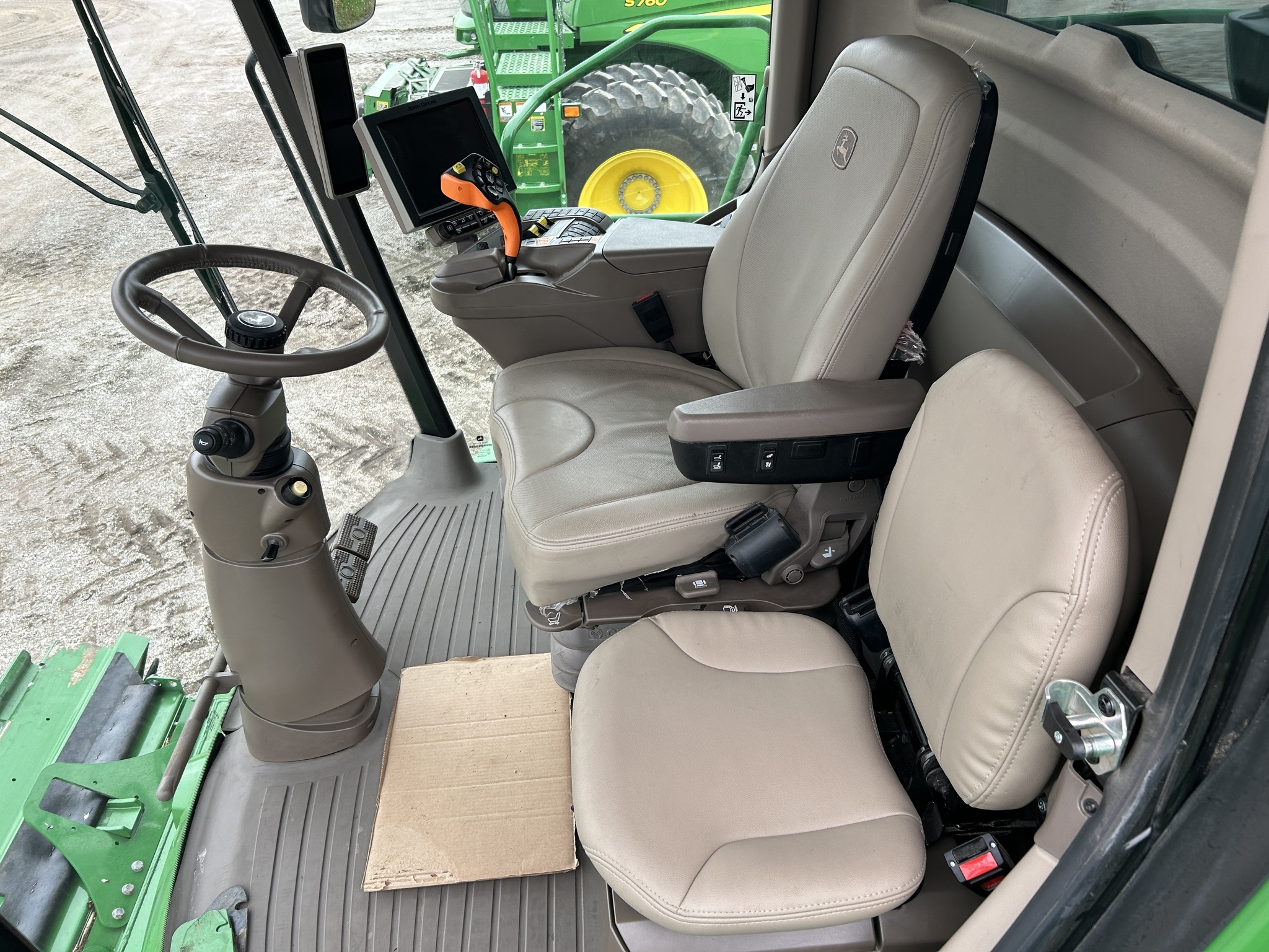 2023 John Deere S760 Combine