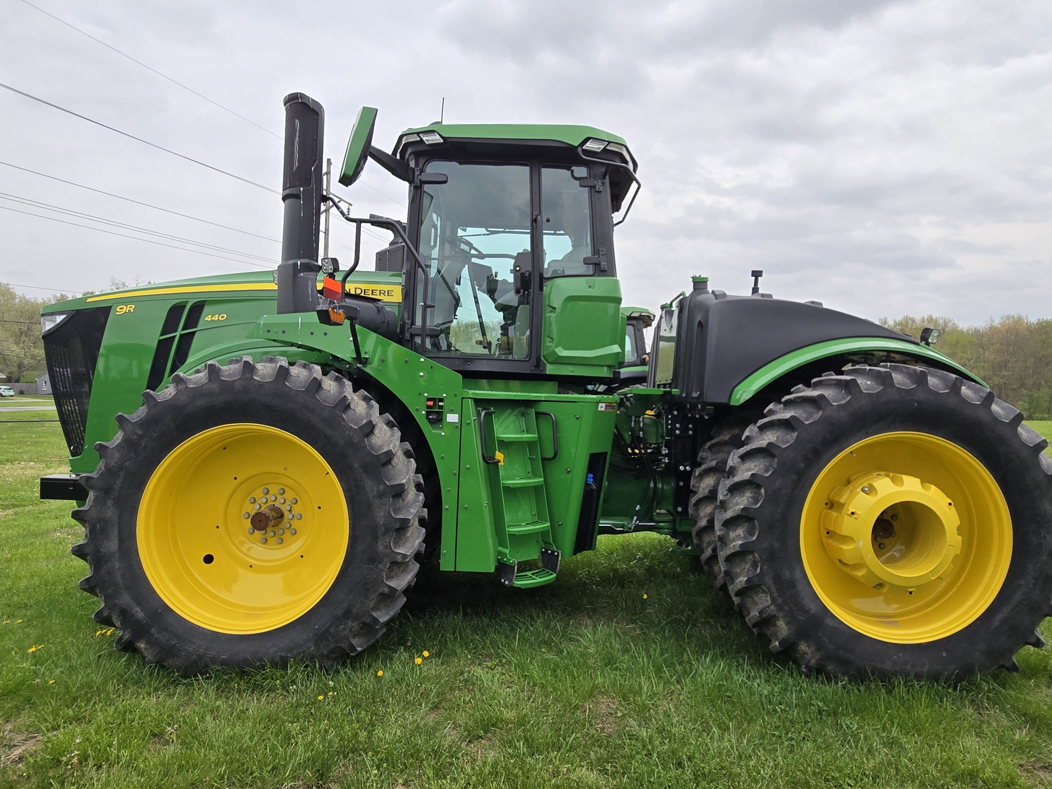 2024 John Deere 9R 440 Tractor