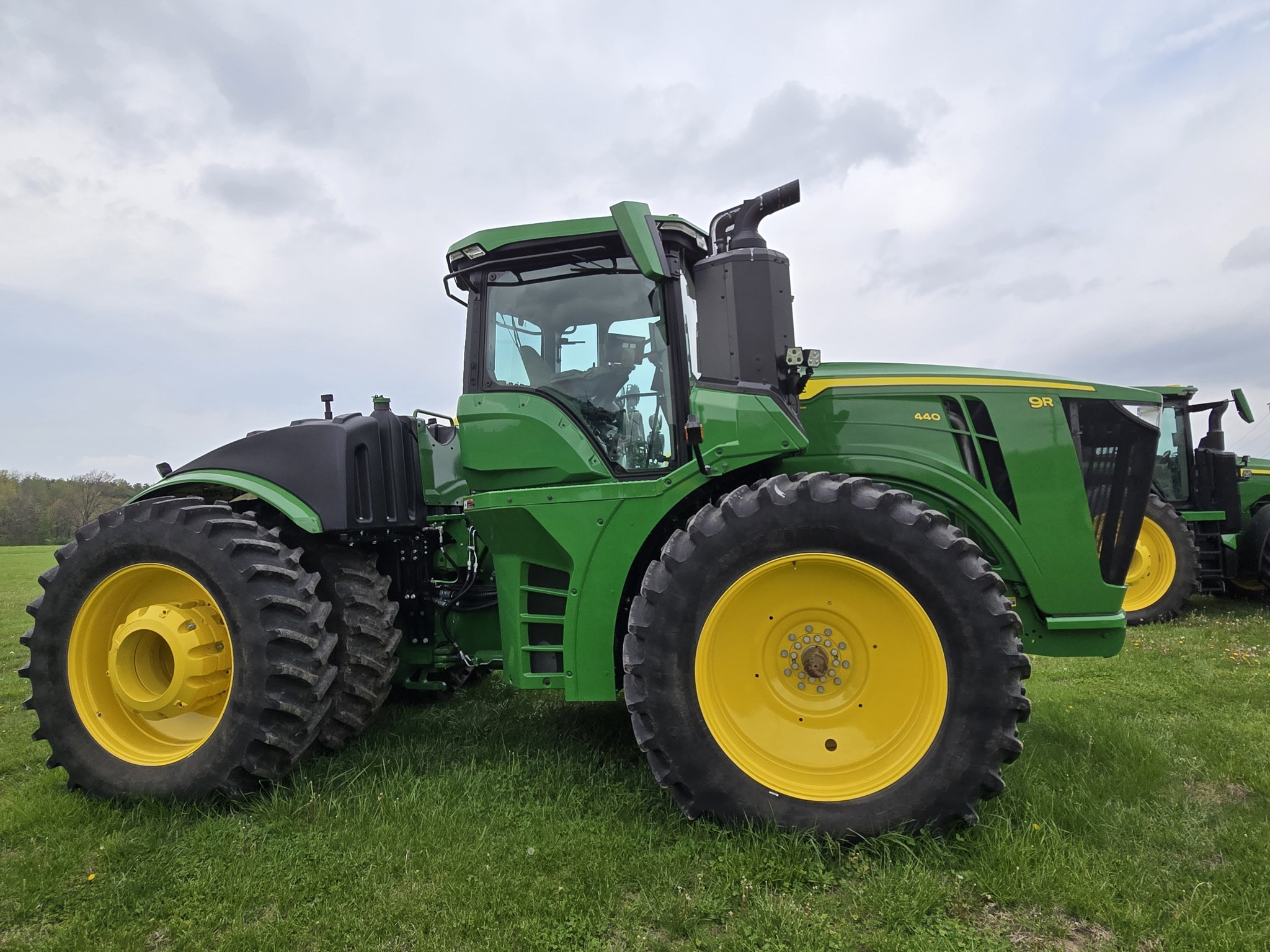 2024 John Deere 9R 440 Tractor