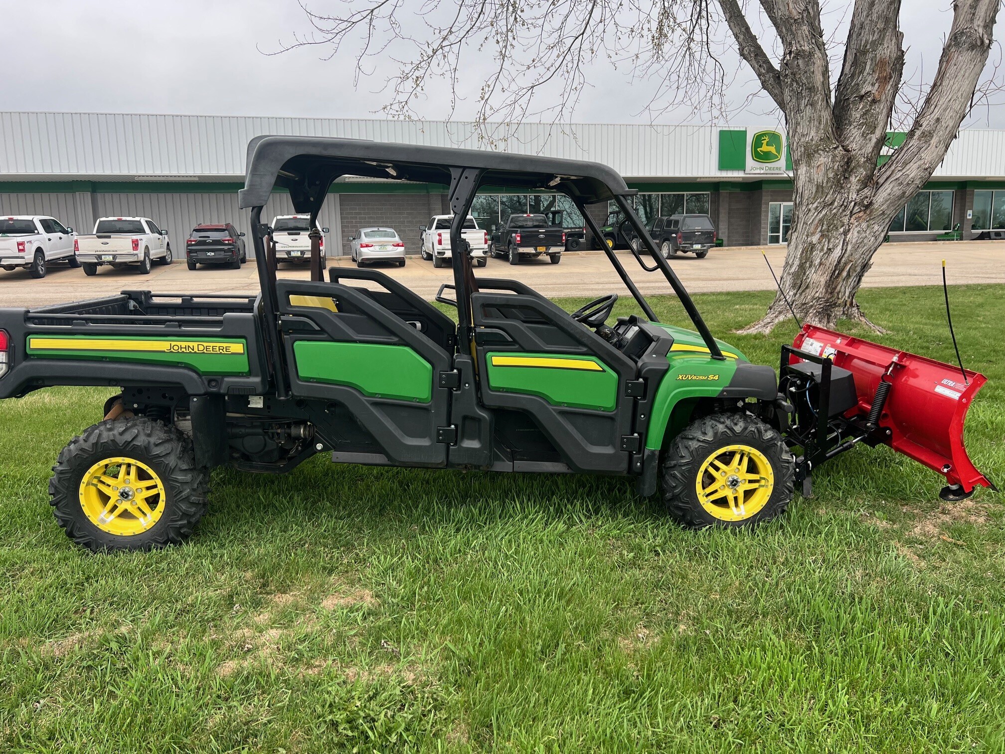 2018 John Deere XUV 825M S4 ATVs and Utility Vehicle