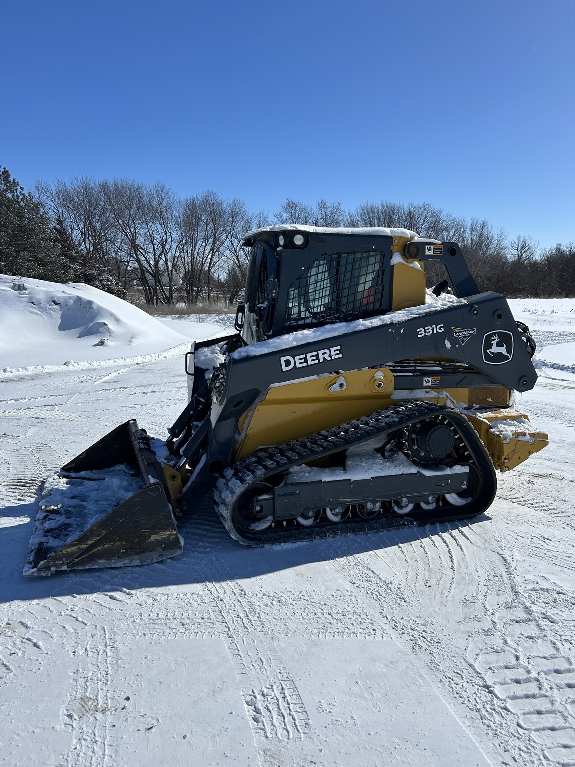 2023 Deere 331G Skid Steer