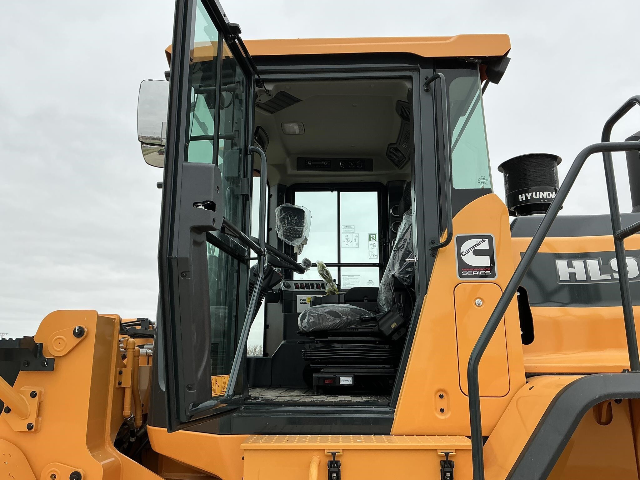 2025 Hyundai HL955AXT Wheel Loader