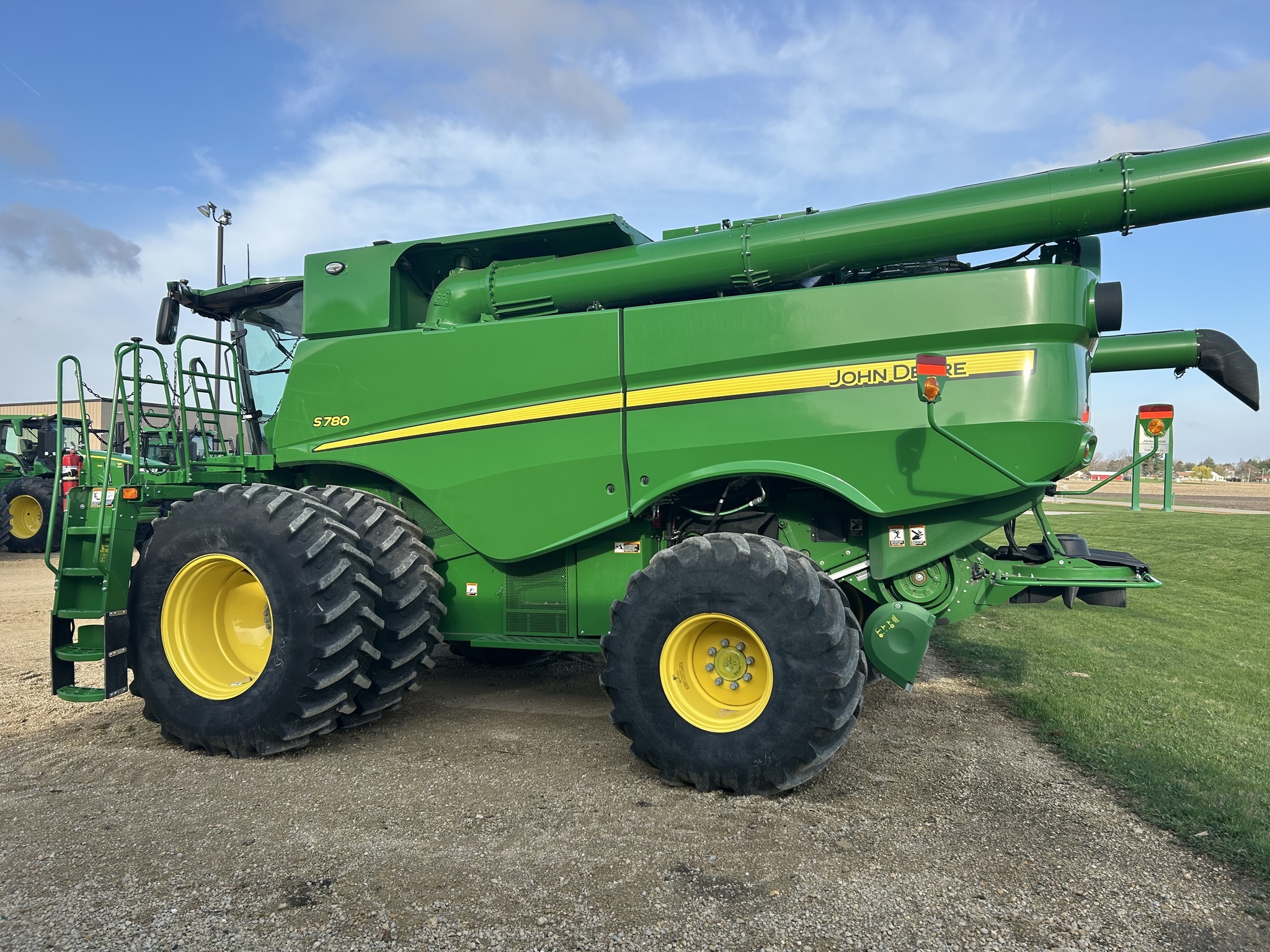 2023 John Deere S780 Combine