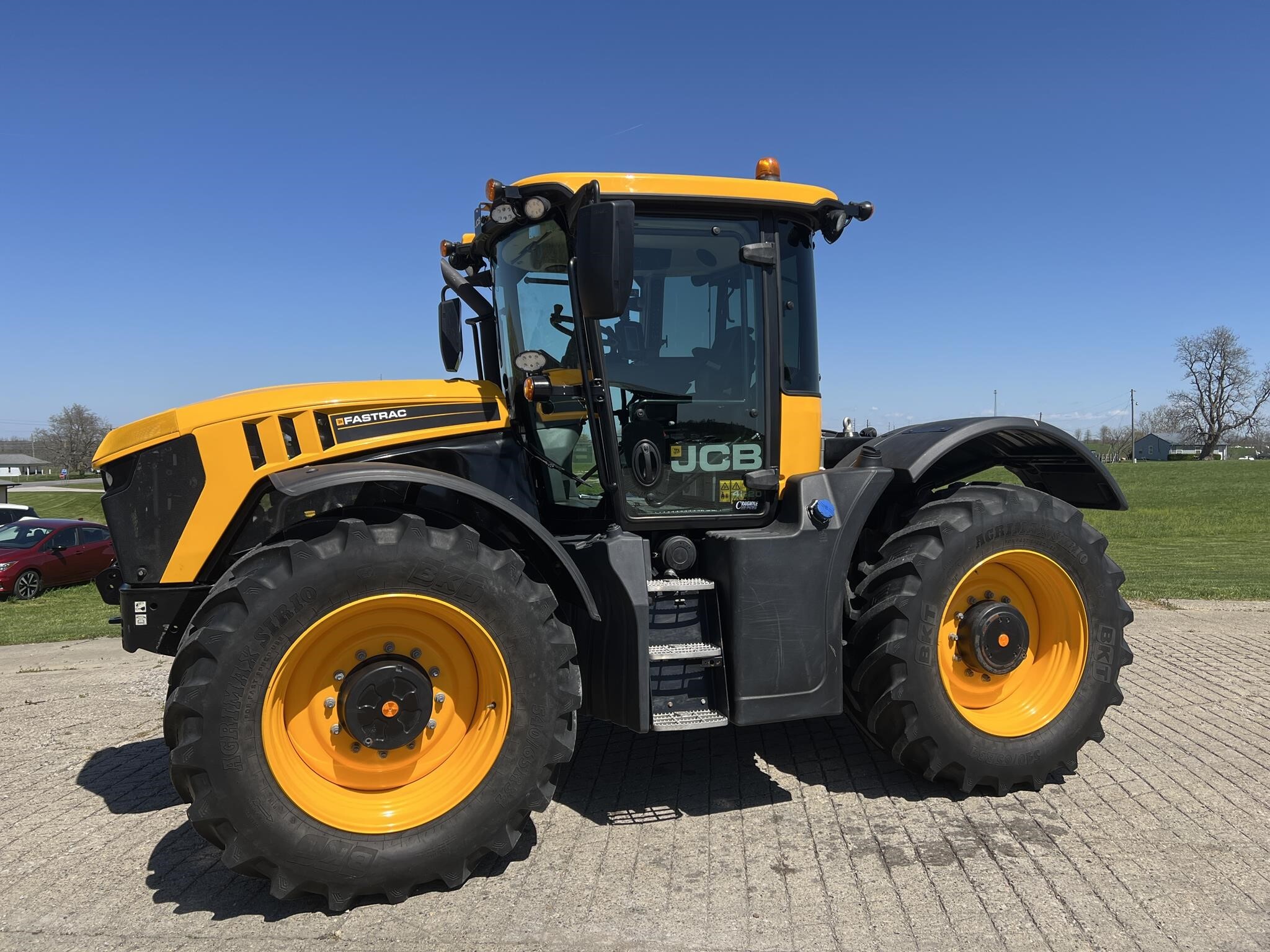 2020 JCB Fastrac 4220 Tractor