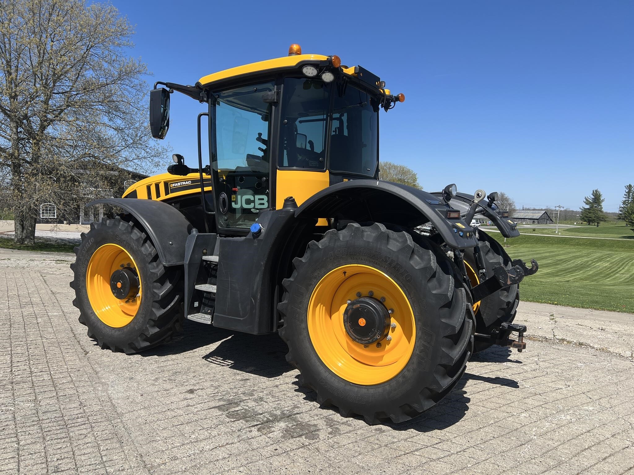 2020 JCB Fastrac 4220 Tractor