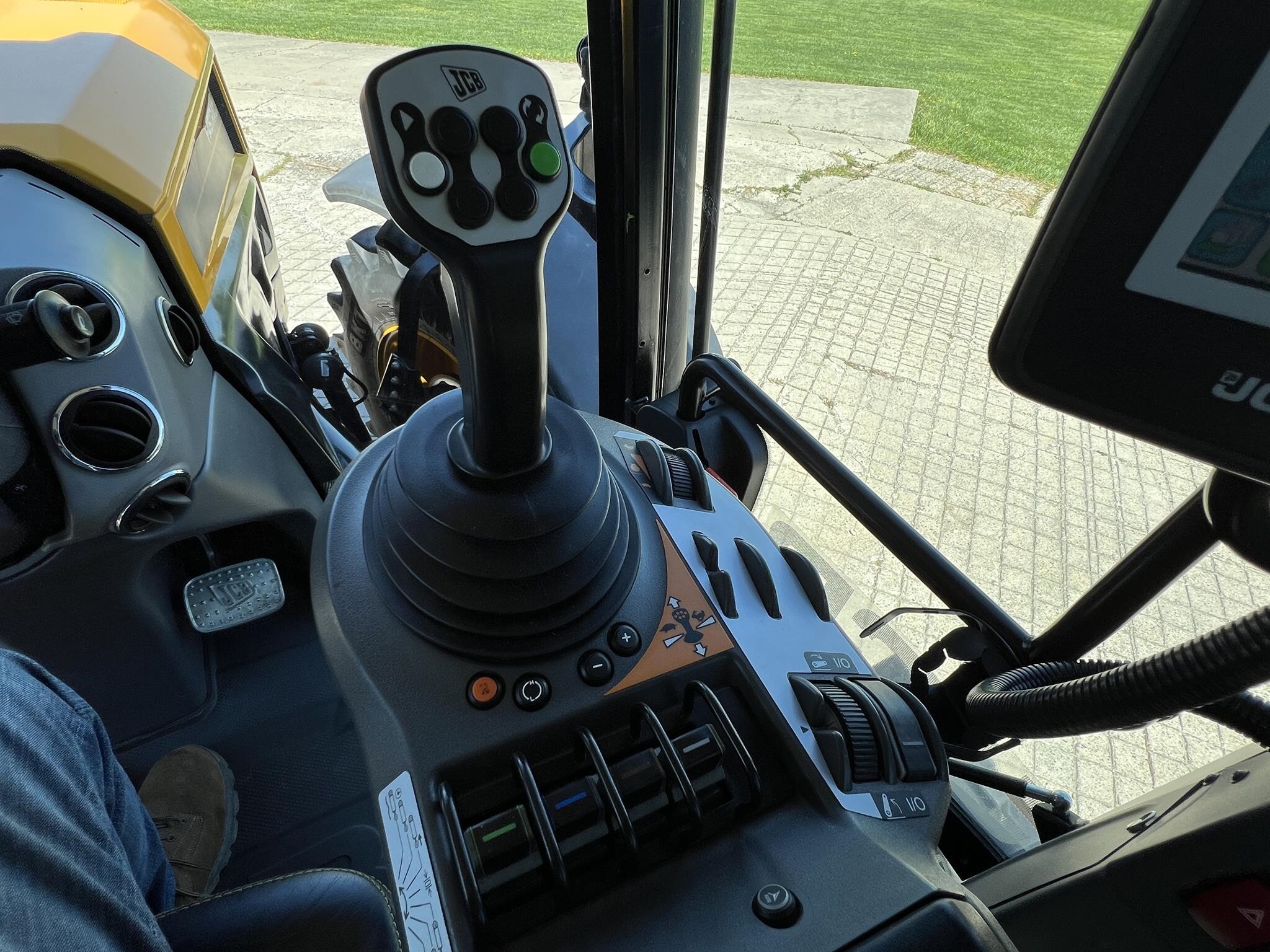 2020 JCB Fastrac 4220 Tractor