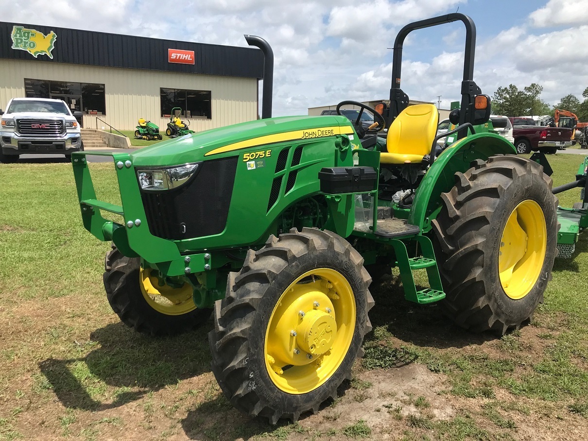 2025 John Deere 5075E Tractor