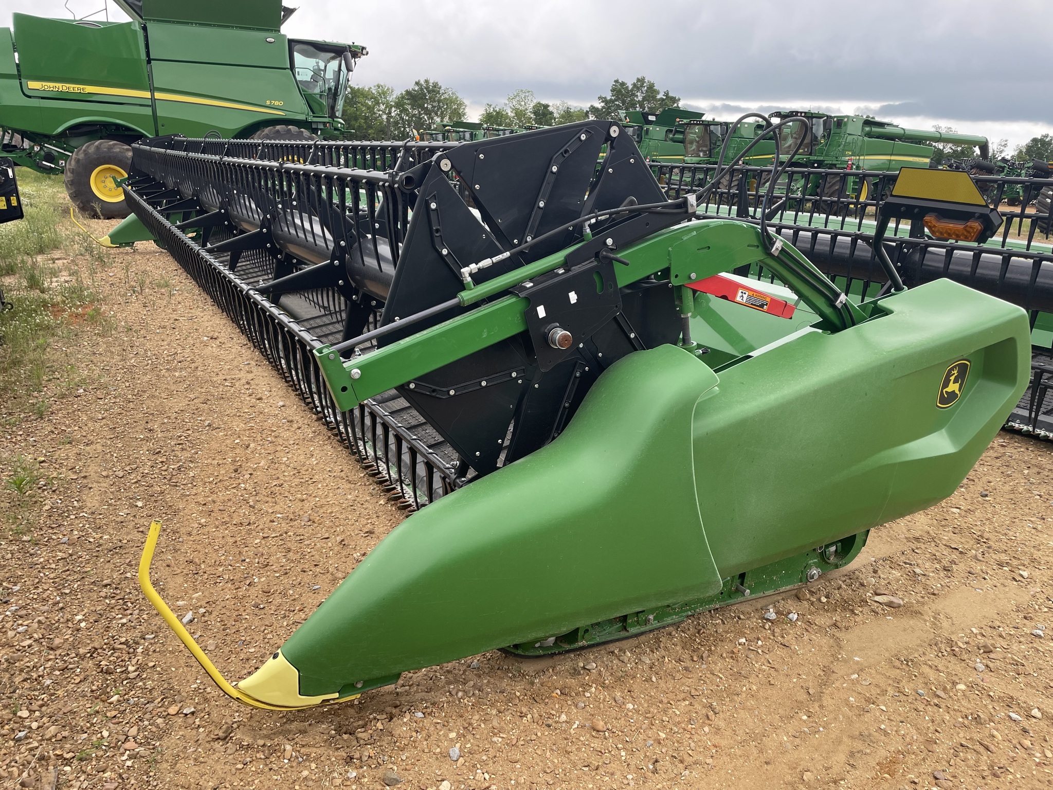 2024 John Deere RD35F Platform