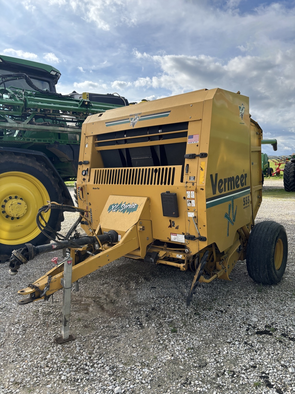 2005 Vermeer 555XL Round Baler