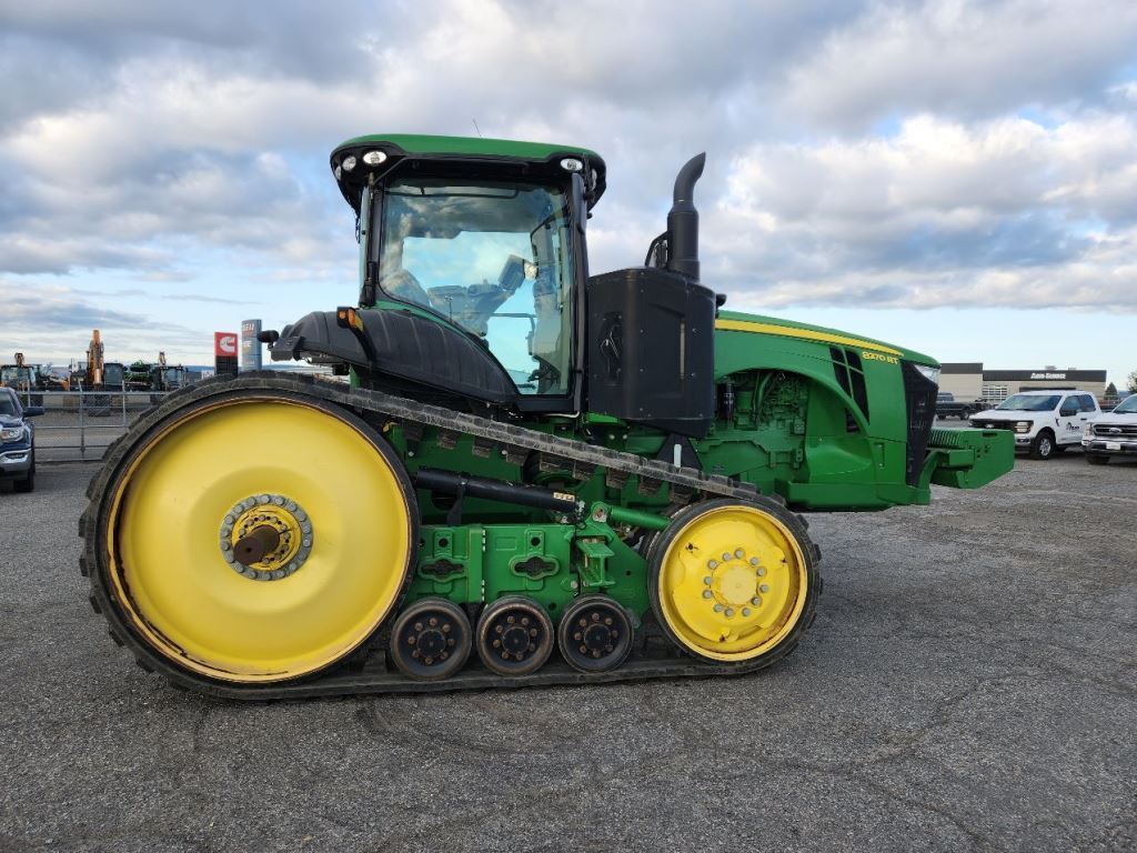 2017 John Deere 8370RT Tractor