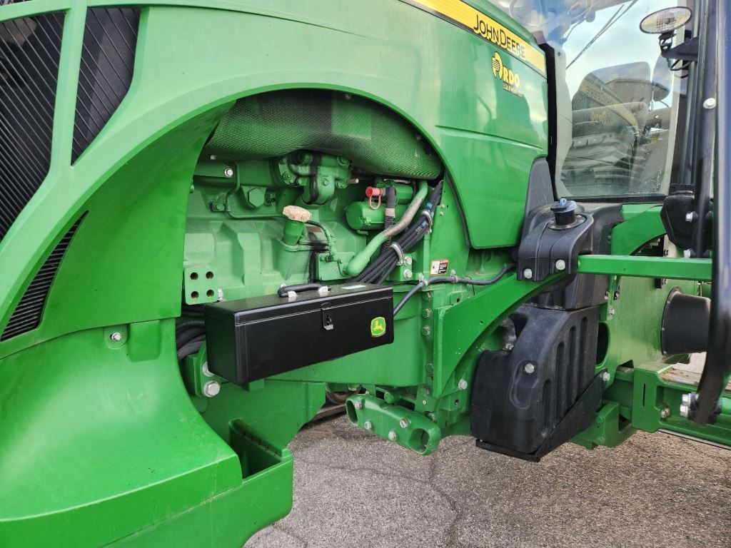 2017 John Deere 8370RT Tractor