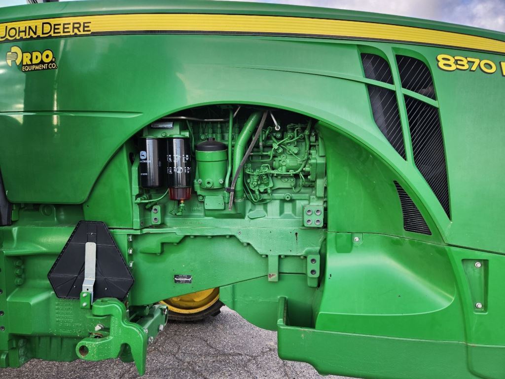 2017 John Deere 8370RT Tractor