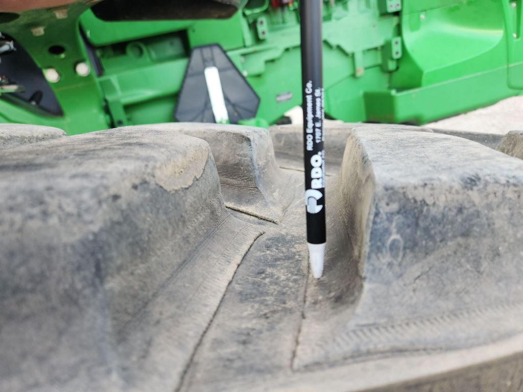 2017 John Deere 8370RT Tractor