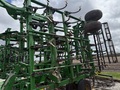 2014 John Deere 2210 Field Cultivator