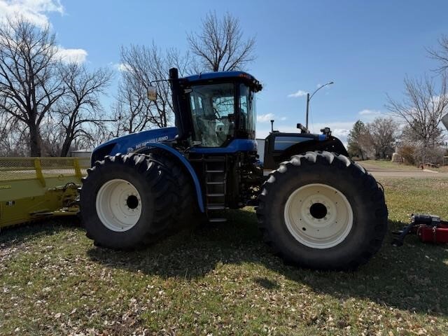 2013 New Holland T9.505 Tractor