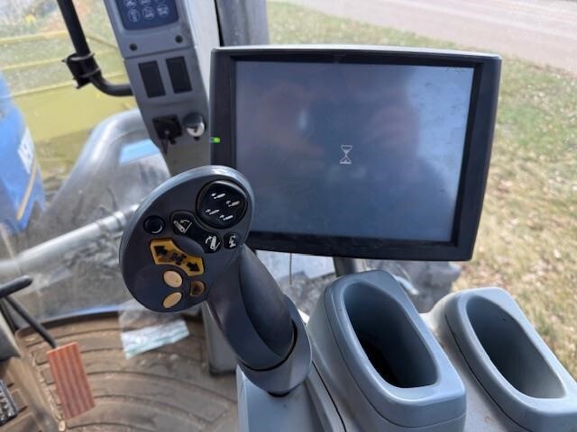 2013 New Holland T9.505 Tractor