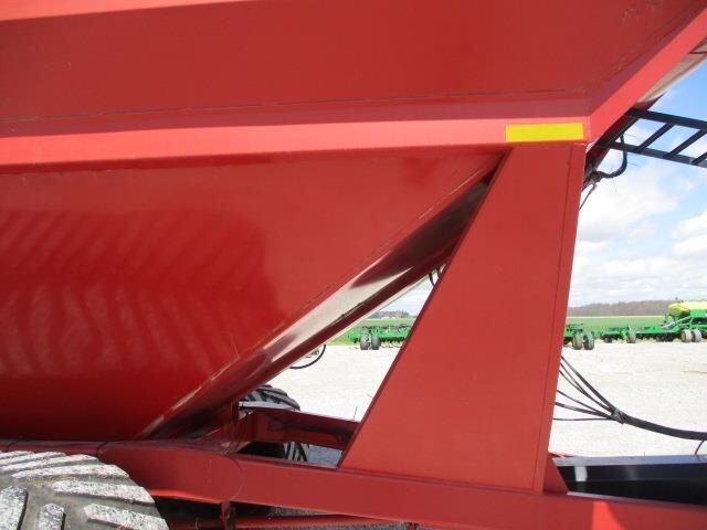  J&M 1325-22S Grain Cart