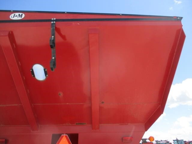  J&M 1325-22S Grain Cart