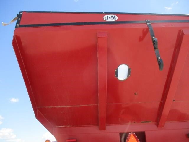  J&M 1325-22S Grain Cart