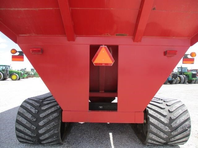  J&M 1325-22S Grain Cart