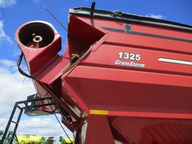  J&M 1325-22S Grain Cart