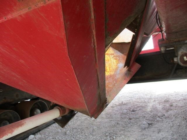  J&M 1325-22S Grain Cart
