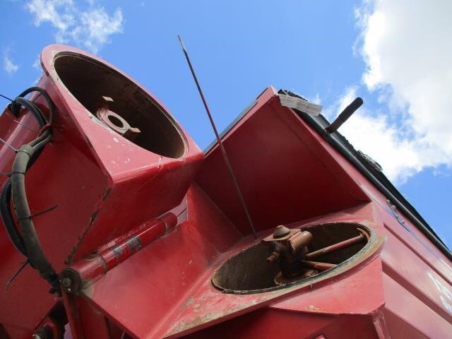  J&M 1325-22S Grain Cart