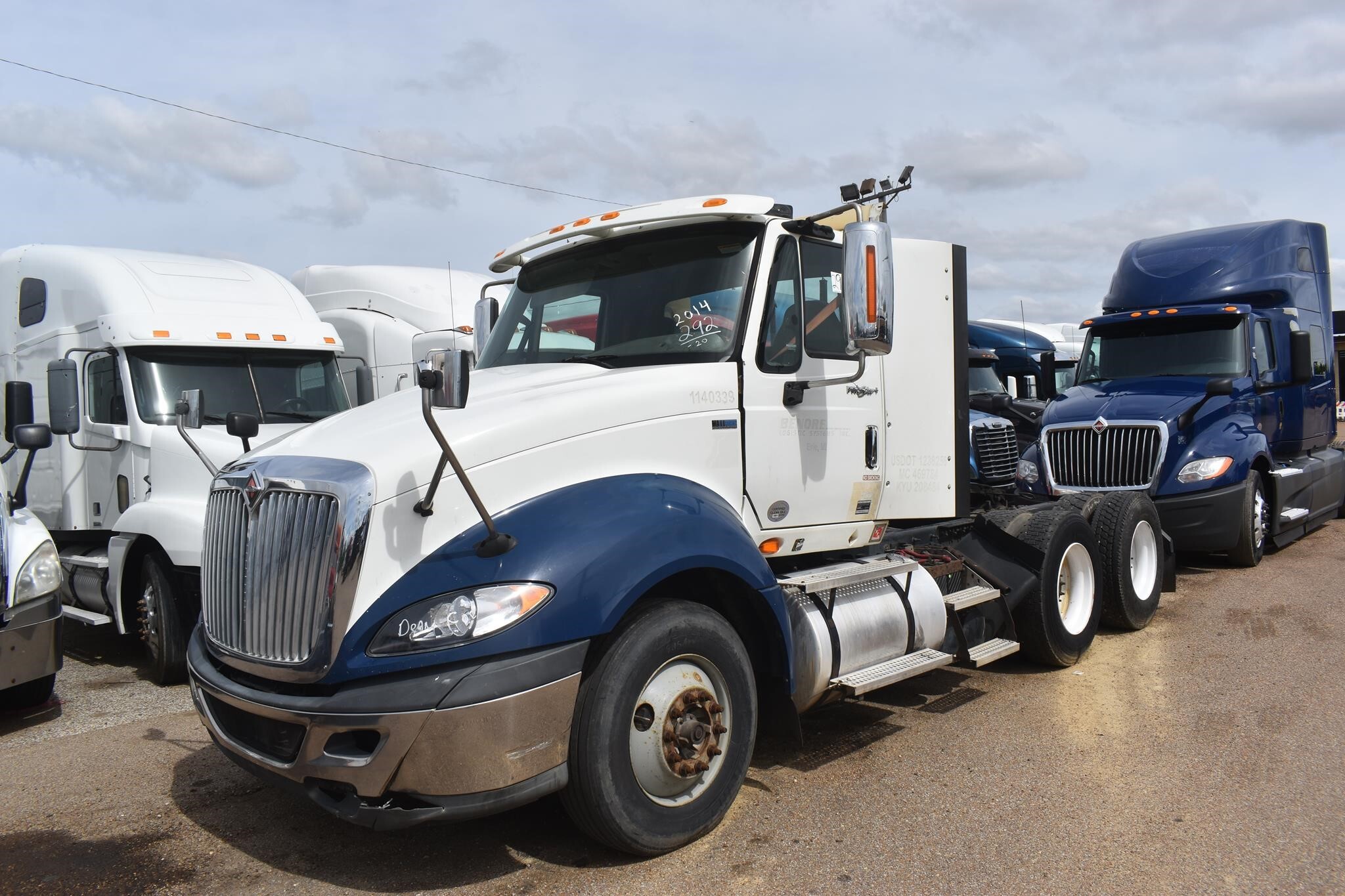 2014 International ProStar Semi Trucks/Trailer
