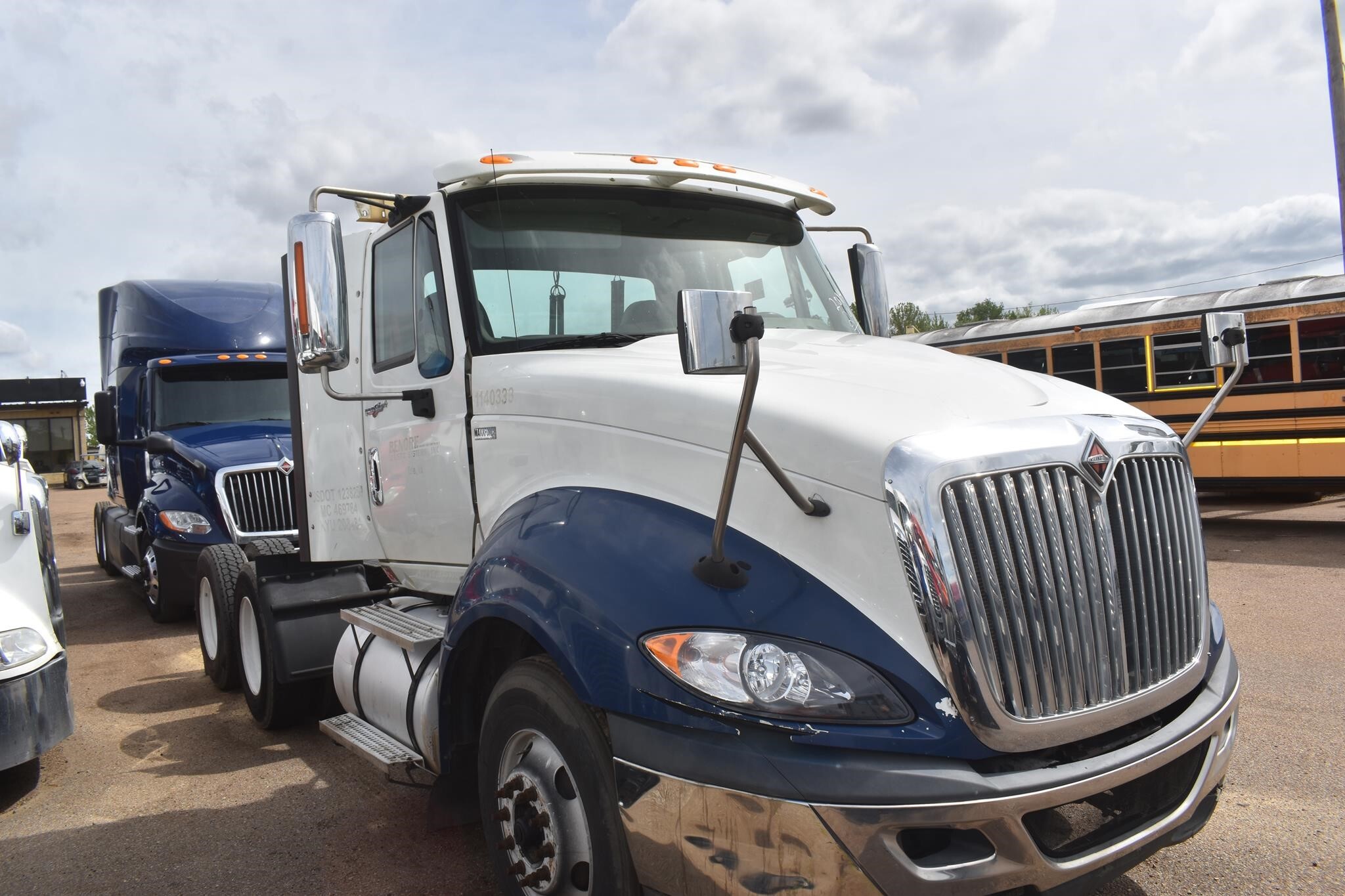 2014 International ProStar Semi Trucks/Trailer
