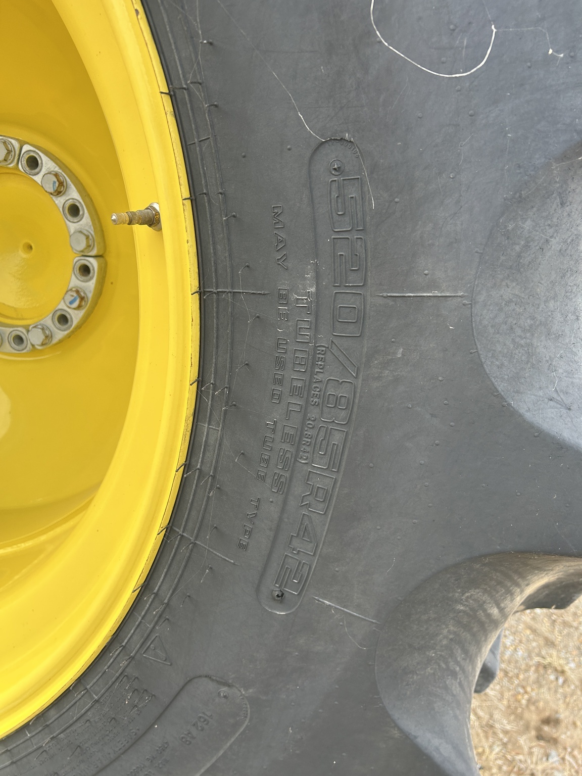 2016 John Deere S680 Combine