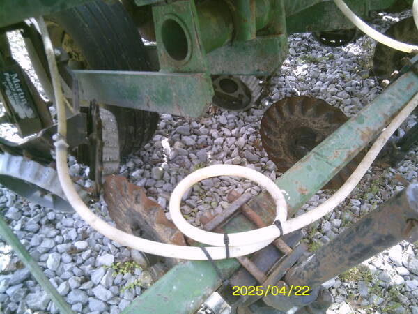 85 John Deere 7000 Planter