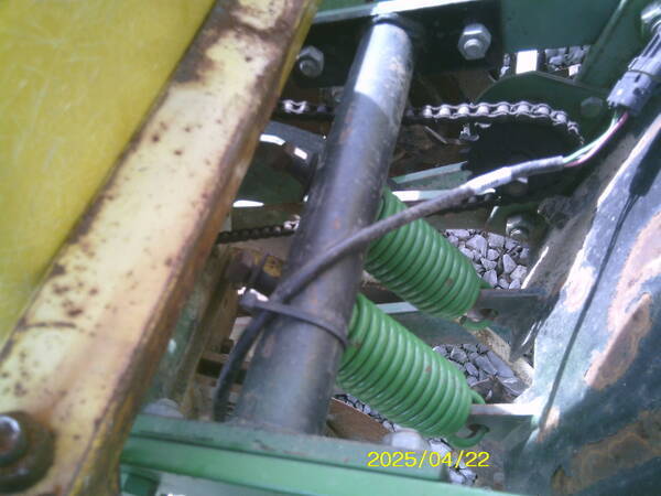 85 John Deere 7000 Planter