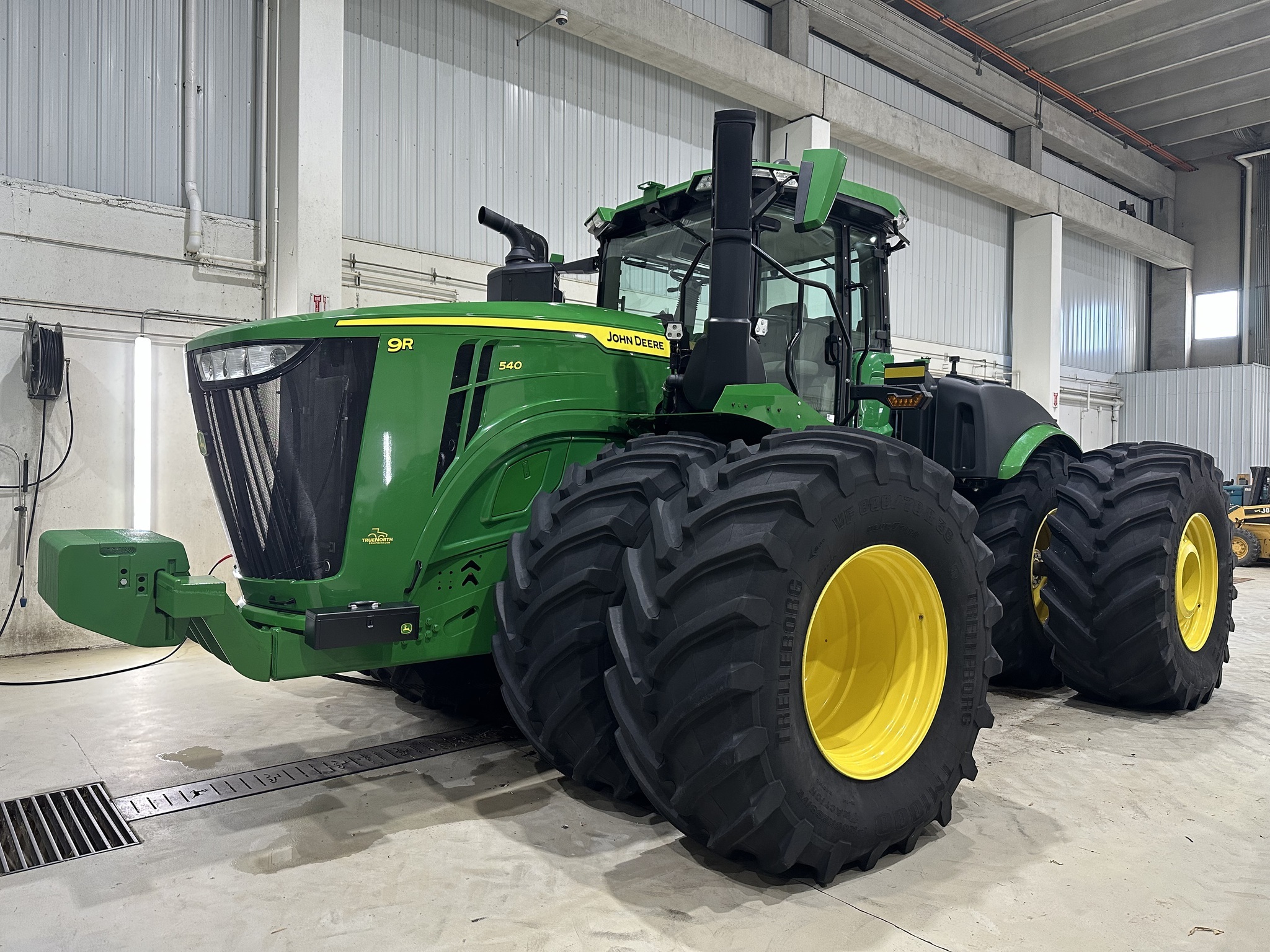 2022 John Deere 9R 540 Tractor