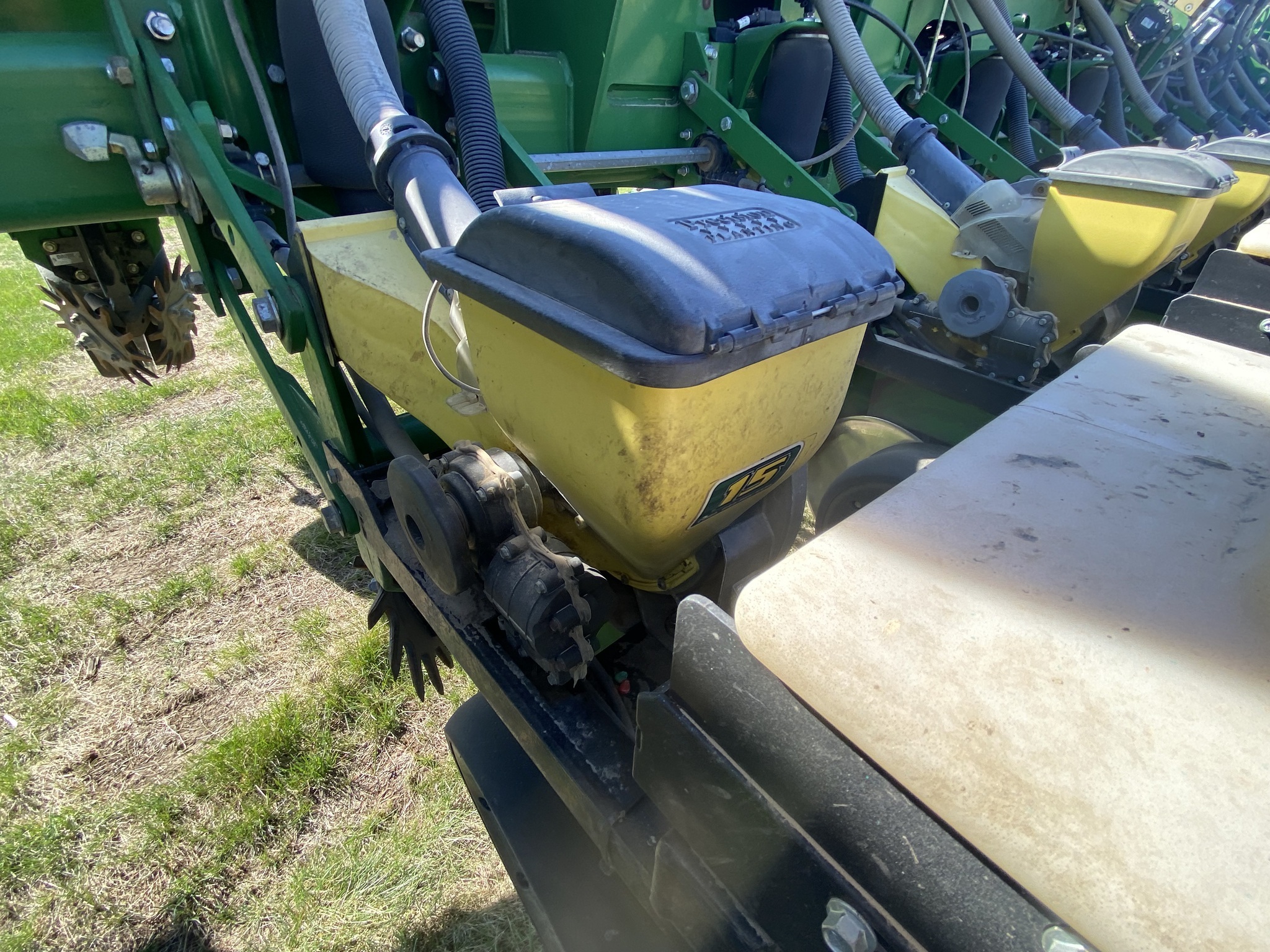 2013 John Deere 1770NT CCS Planter