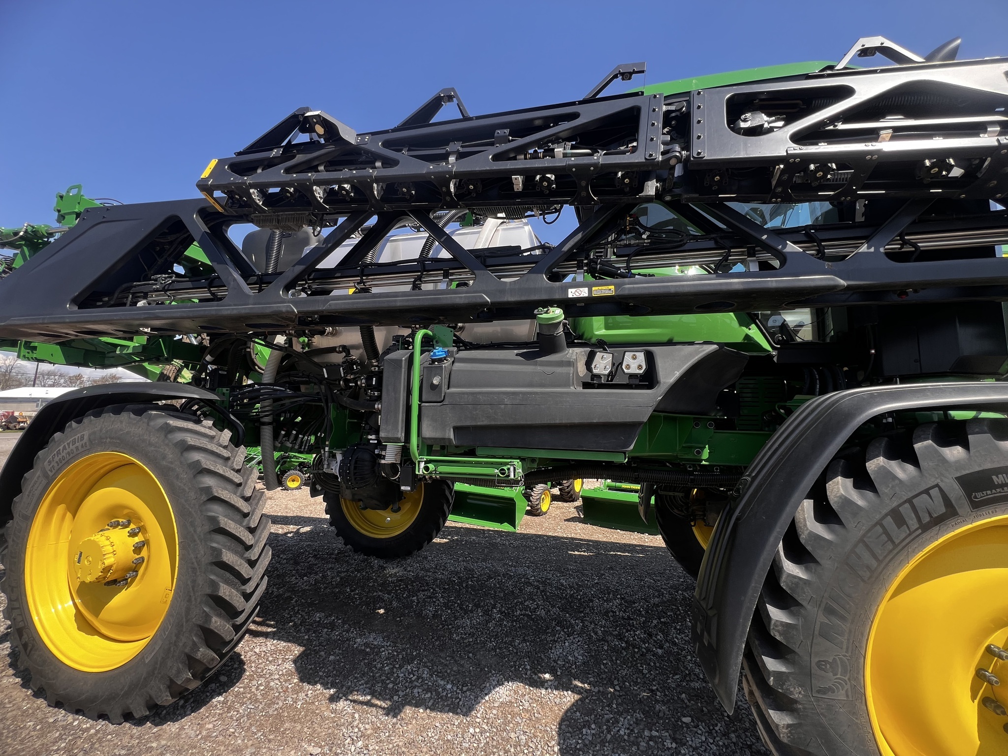 2024 John Deere 410R Self-Propelled Sprayer