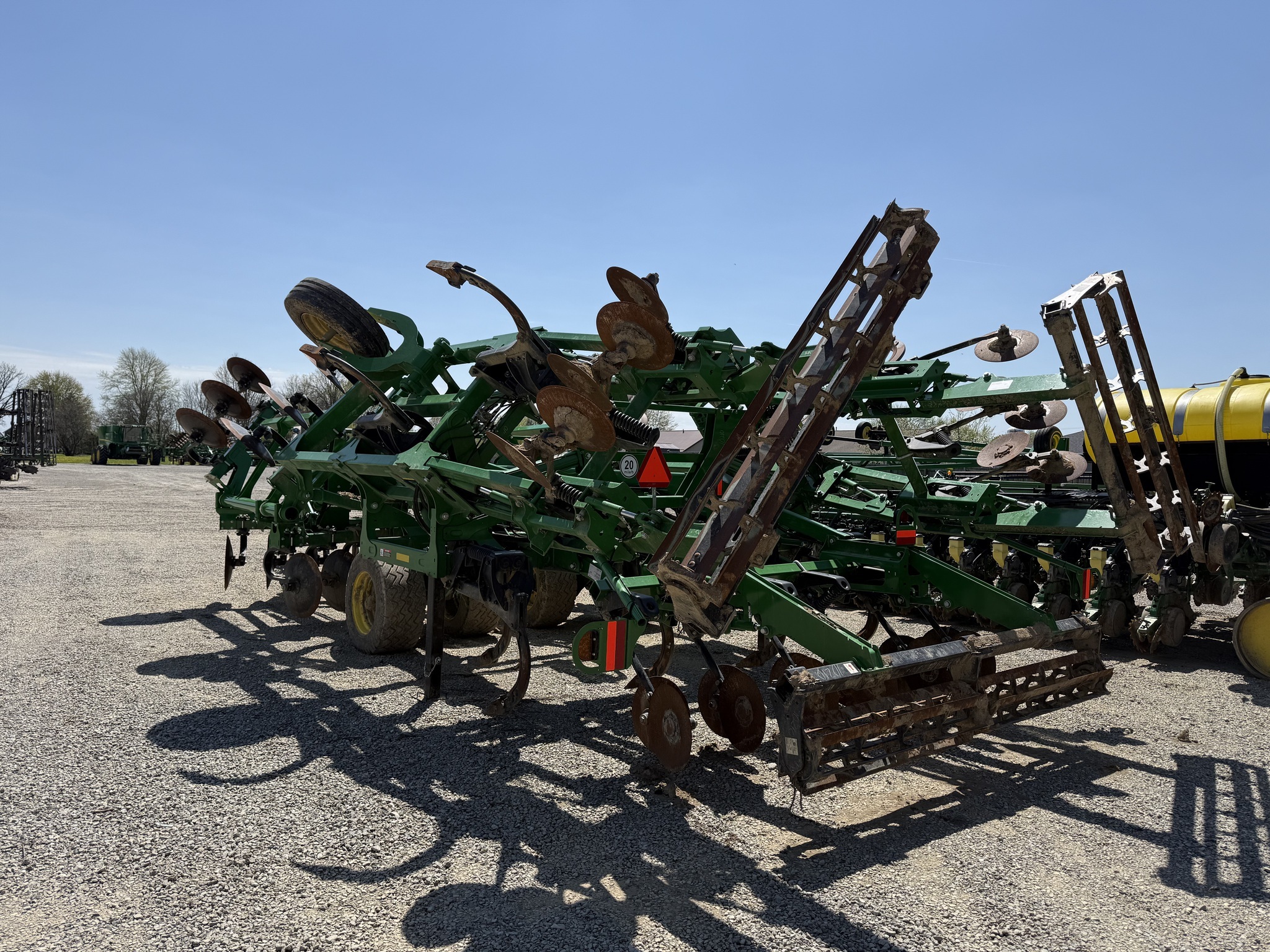 2023 John Deere 2730 Disk Chisel