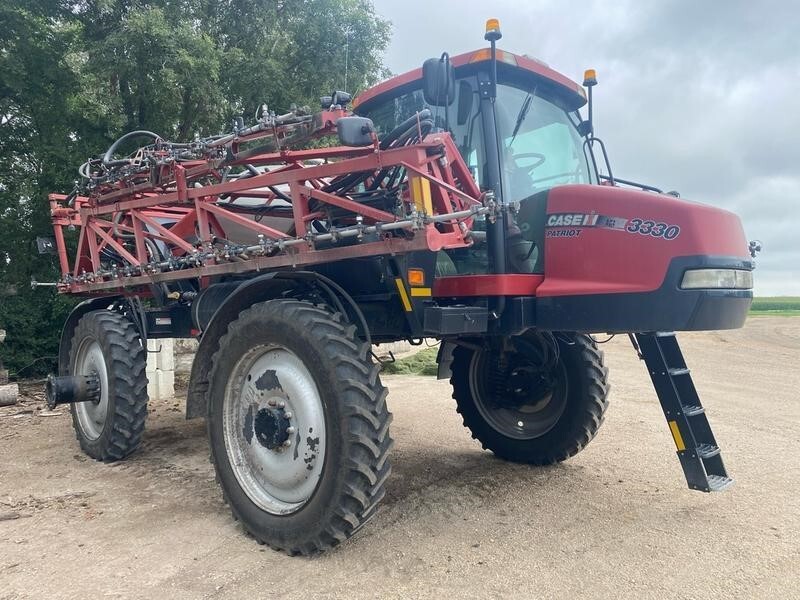 2010 Case IH Patriot 3330 Self-Propelled Sprayer