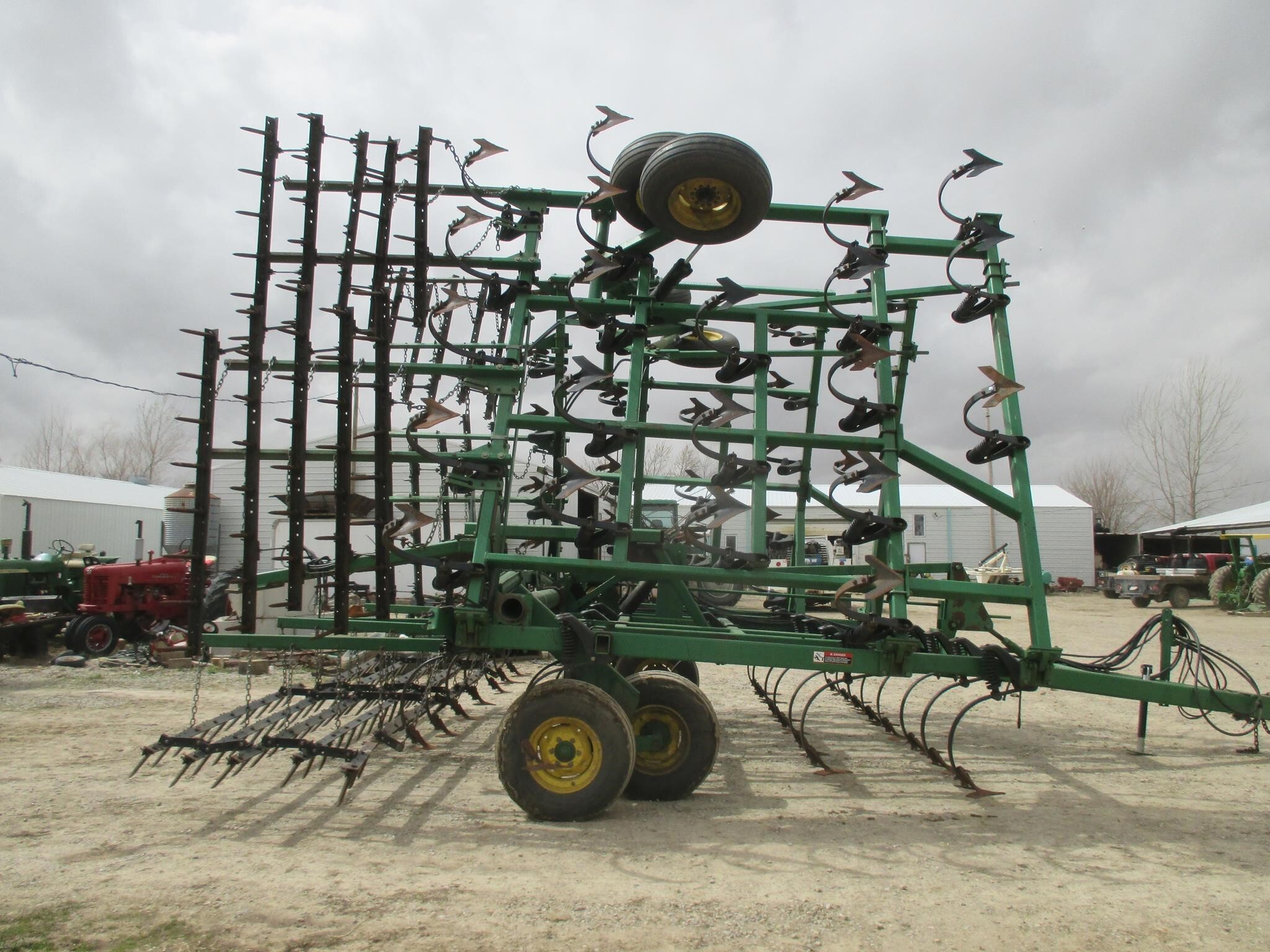 John Deere 980 Field Cultivator