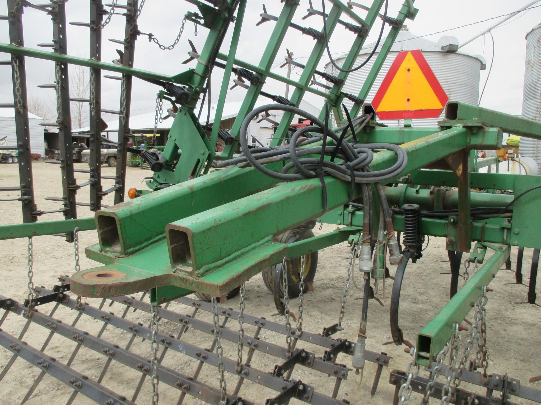  John Deere 980 Field Cultivator