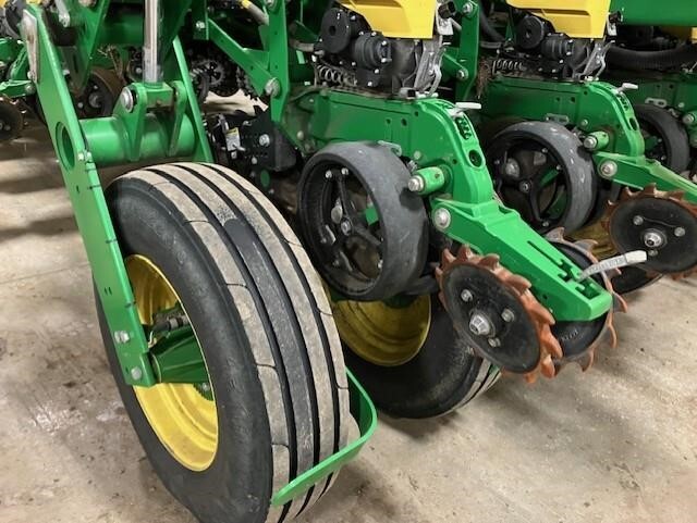 2019 John Deere 1775NT Planter