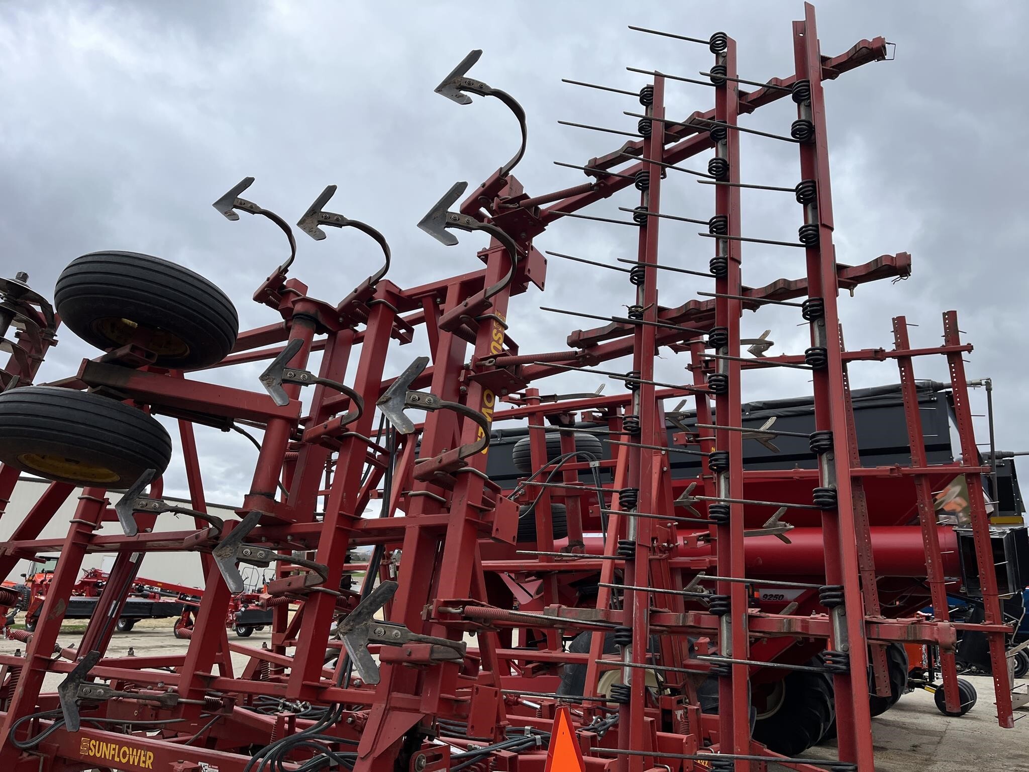  Sunflower 6432 Soil Finisher